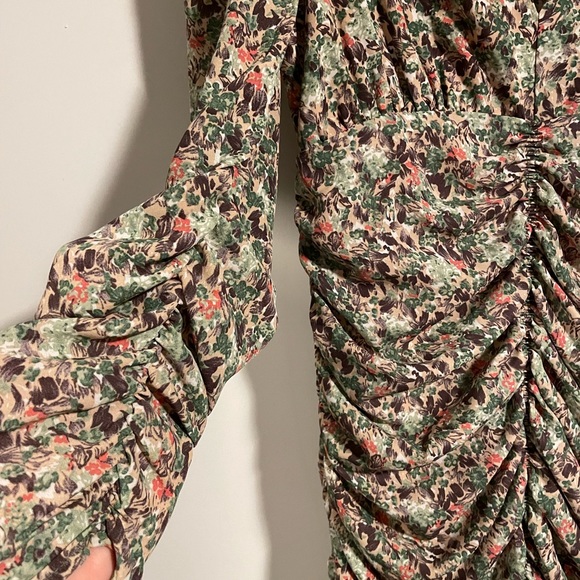 ONLY Long Sleeve Ruching Dress - Picture 3 of 5